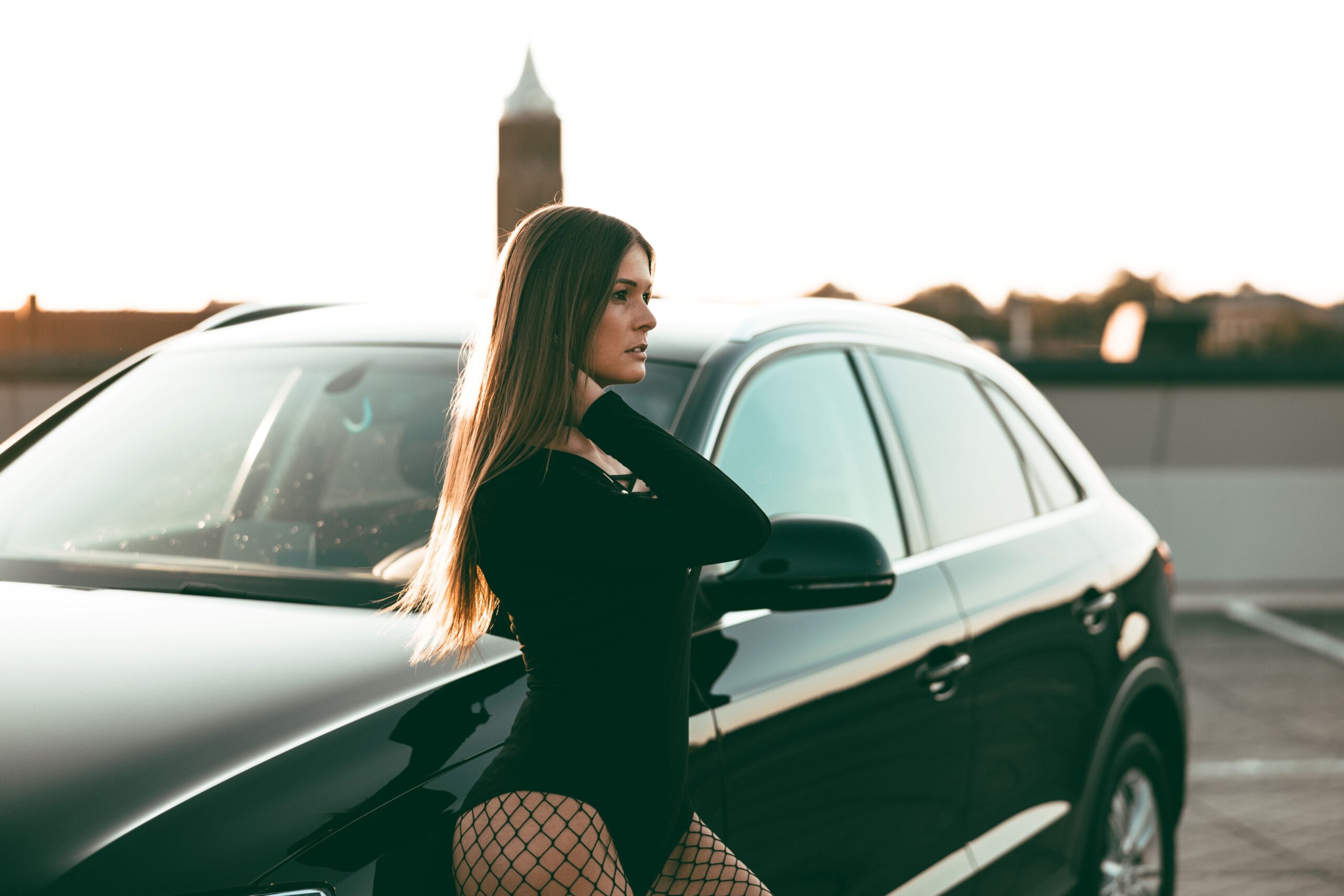 Stuttgart_Escort_Frau_Auto_Escort.